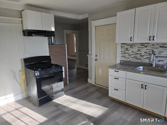 Photo - 268 Pine St Unidad 3