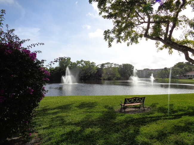 Photo - 950 Lavers Cir Unit F404