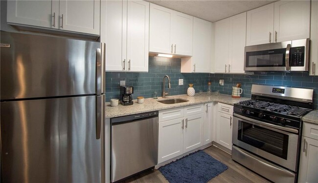 Building Photo - 3900 Paces Walk SE Unit 2621F Rental