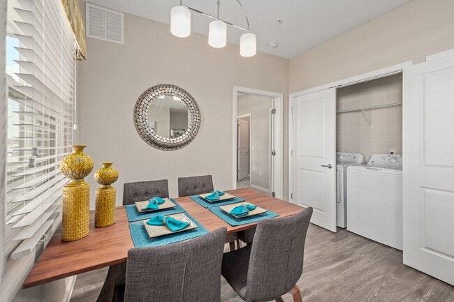 Photo - 10x at the Forum