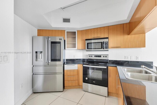 Photo - 1750 N Bayshore Dr Unit 4801
