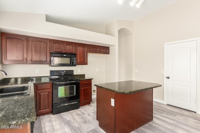 Photo - 3917 E Tanzanite Ln