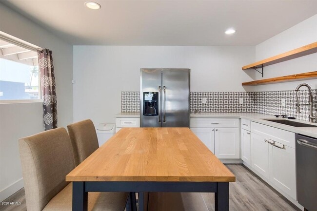 Photo - 3140 E Glenrosa Ave Unidad # 3