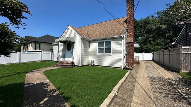 Photo - 73 Singworth St