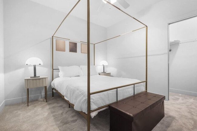 Photo - 8510 Westfield Blvd Unit ID1053008P