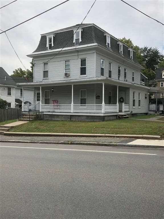 Photo - 560 Main St Unit 4