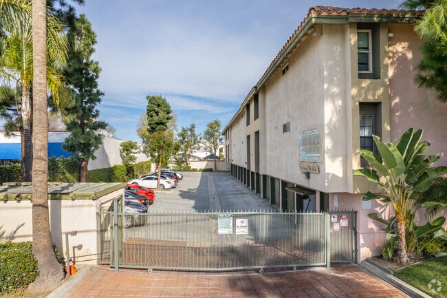 8021 9th Street_Buena Park