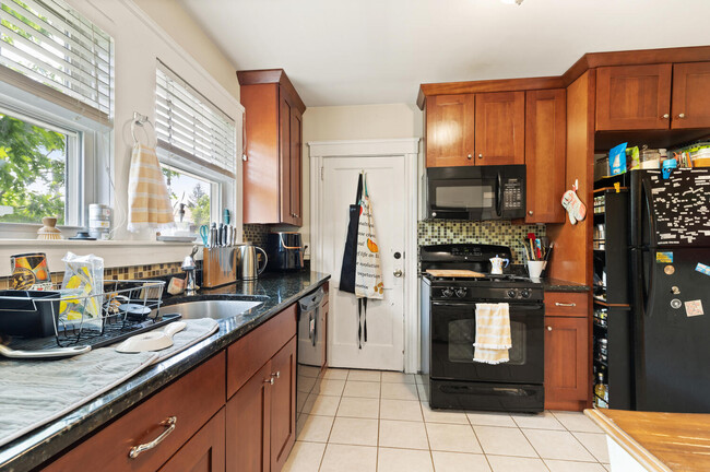 Photo - 10 Trapelo St Apartments Unit 2