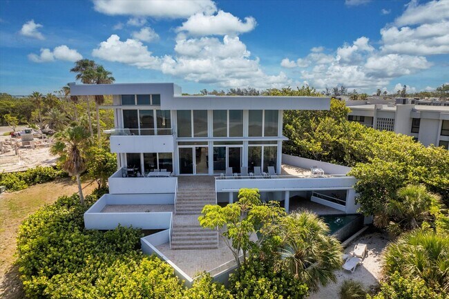 Photo - Beach Access & Gulf Views From This Incred...