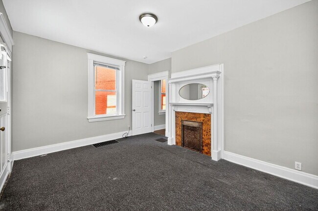 Photo - 2359 Stratford Ave