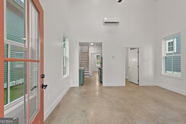 Photo - 709 Jefferson St