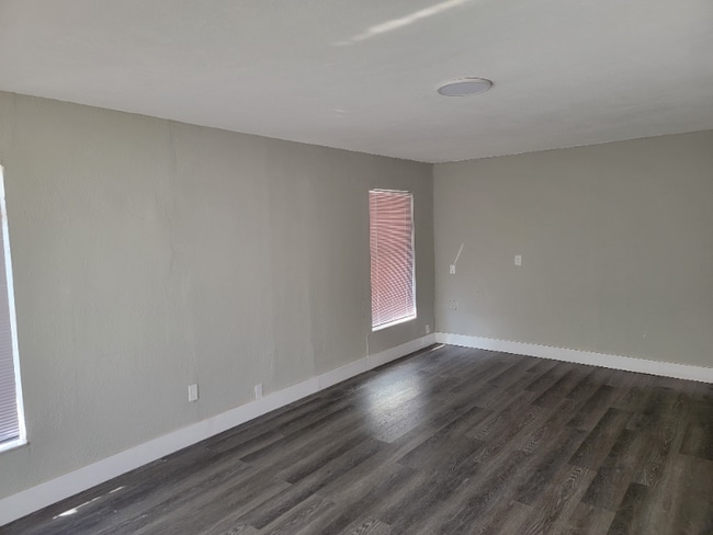 Photo - 2441 NW 26th St