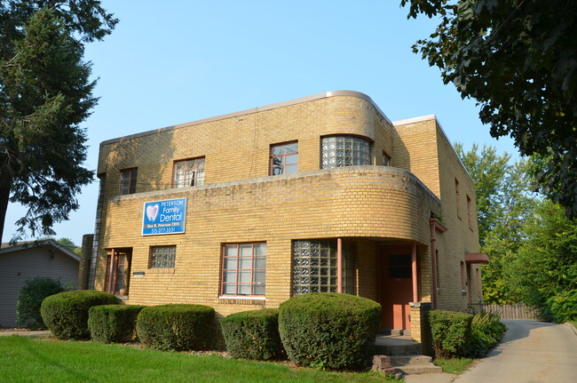 Building Photo - 936 42nd St Unit A