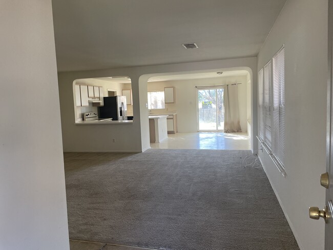 Photo - 405 Greener Dr