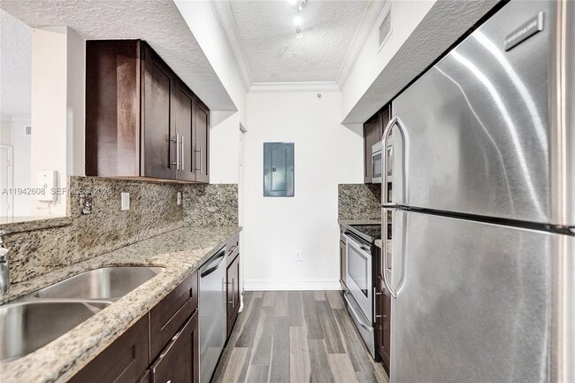 Photo - 11600 SW 2nd St Unit 18203