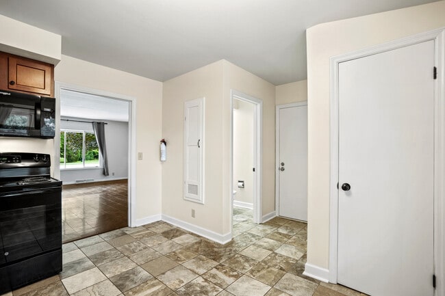 Photo - 853 Thackeray Trl Unidad Townhome