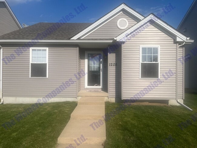 Building Photo - Available August 2026!