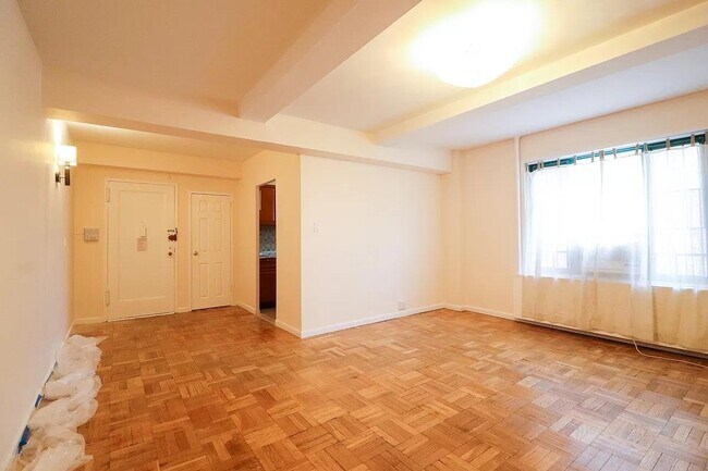 Photo - 5 Metropolitan Oval