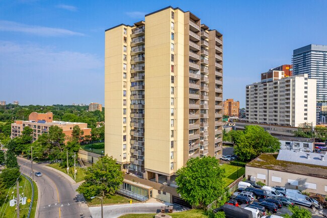 Photo - 2089 Lawrence Av