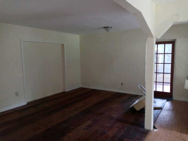 Photo - 926 30th St NW