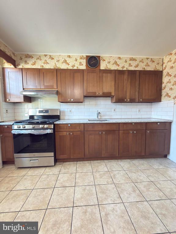 Photo - 441 E Cheltenham Ave