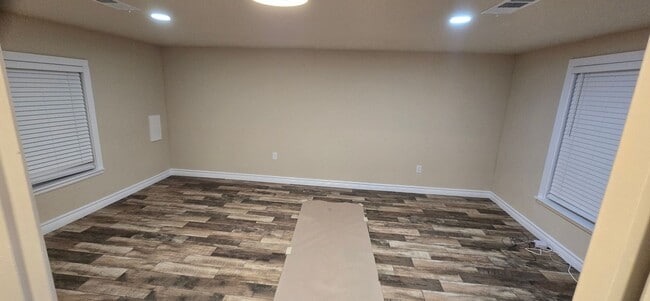 Photo - 118 Rockleigh Pl