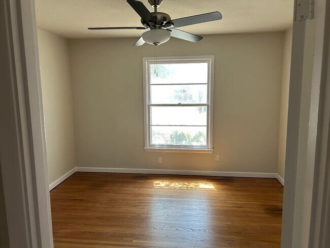 Photo - Centrally located in Fort Worth in the beautiful South Hills neighborhood