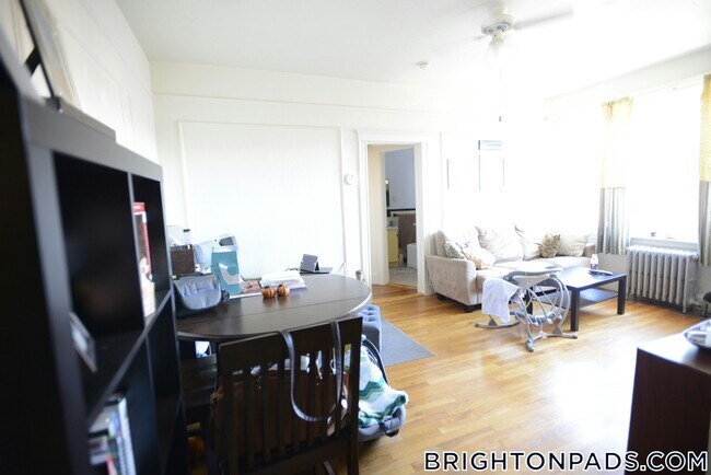 Building Photo - 66 Chiswick Rd