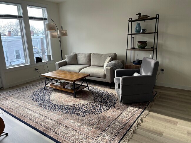 Photo - 159 Allston St Unidad 3