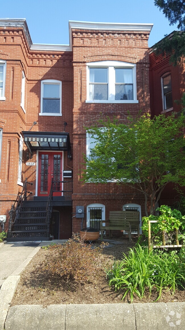 Building Photo - 1833 Vermont Ave NW Rental
