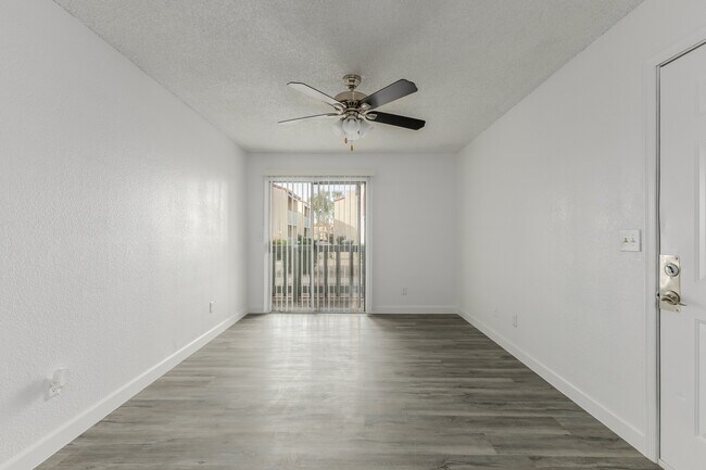Photo - 27 E Corona Ave Unit 105