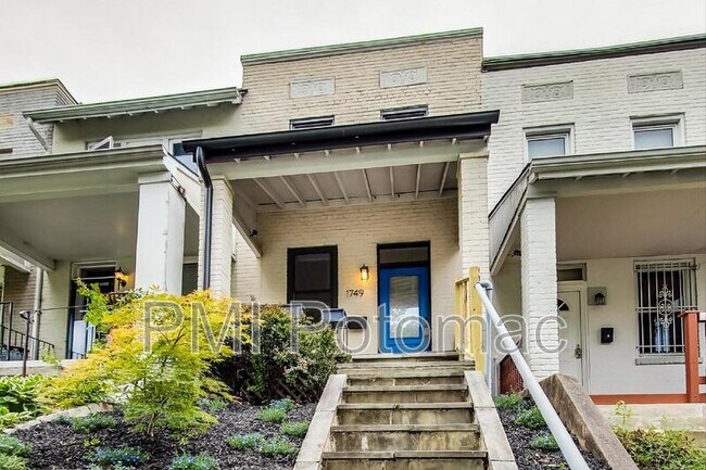 Photo - 1749 L St NE