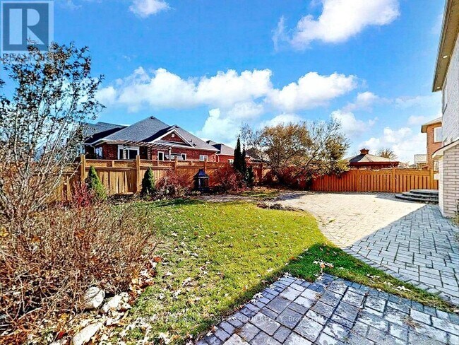 Photo - 176 Tormina Blvd