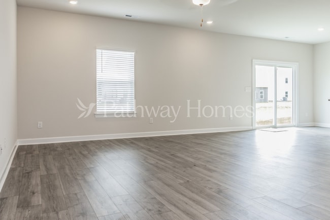 Photo - 2313 Nabali Wy