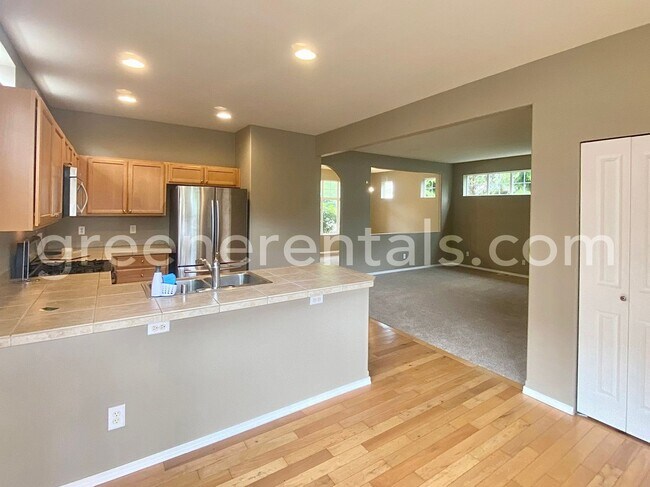 Photo - Lacey 4BD/2.5BA Beautiful Home Close to 1-...