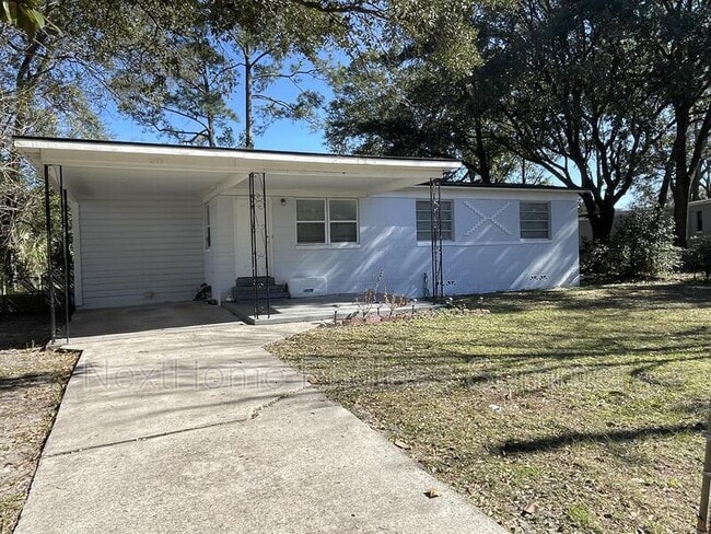 Building Photo - 2619 Bywood Rd Rental