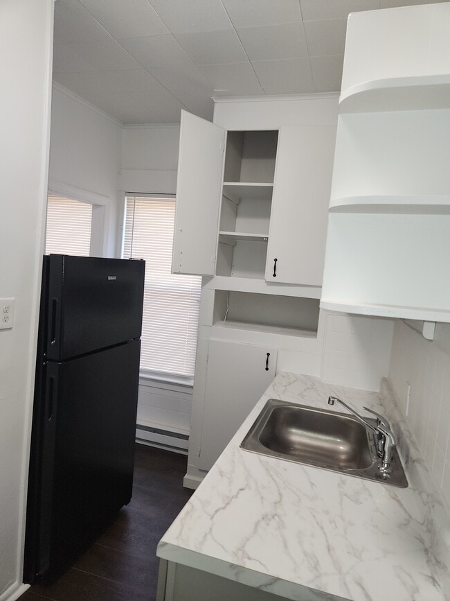 Brand new EVERYTHING - 121 Cozy Lake Rd Unidad 1N