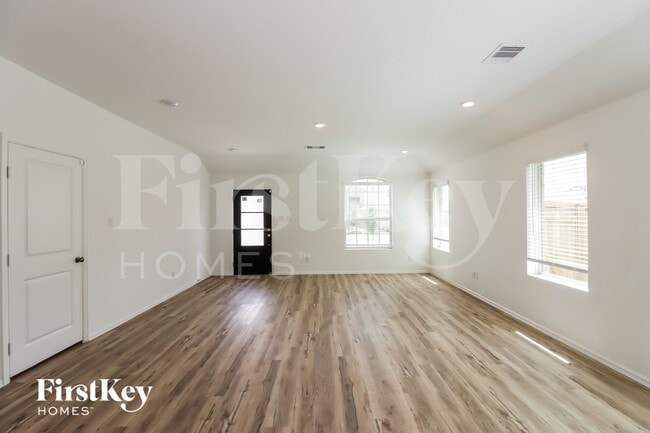 Photo - 5212 Winding Strm Dr