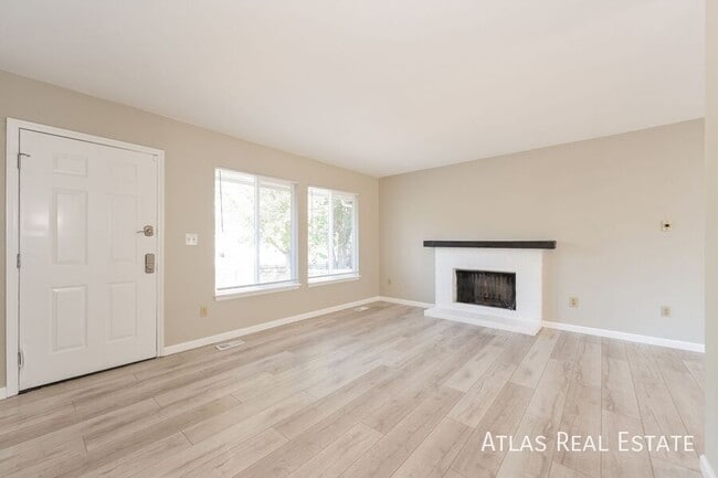 Photo - 3652 S Mobile Way