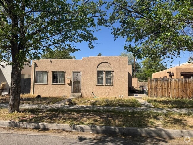 Building Photo - 1113 Gold Ave SW Rental