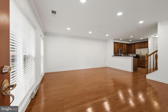Photo - 15259 Leicestershire St