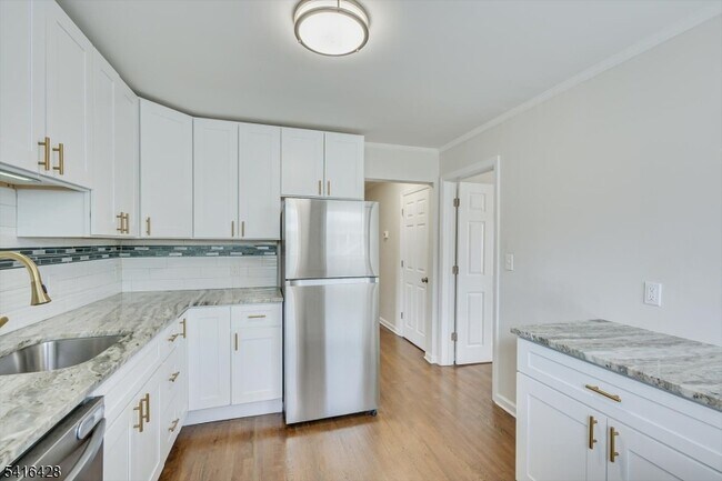 Photo - 432 Rosetta Pl