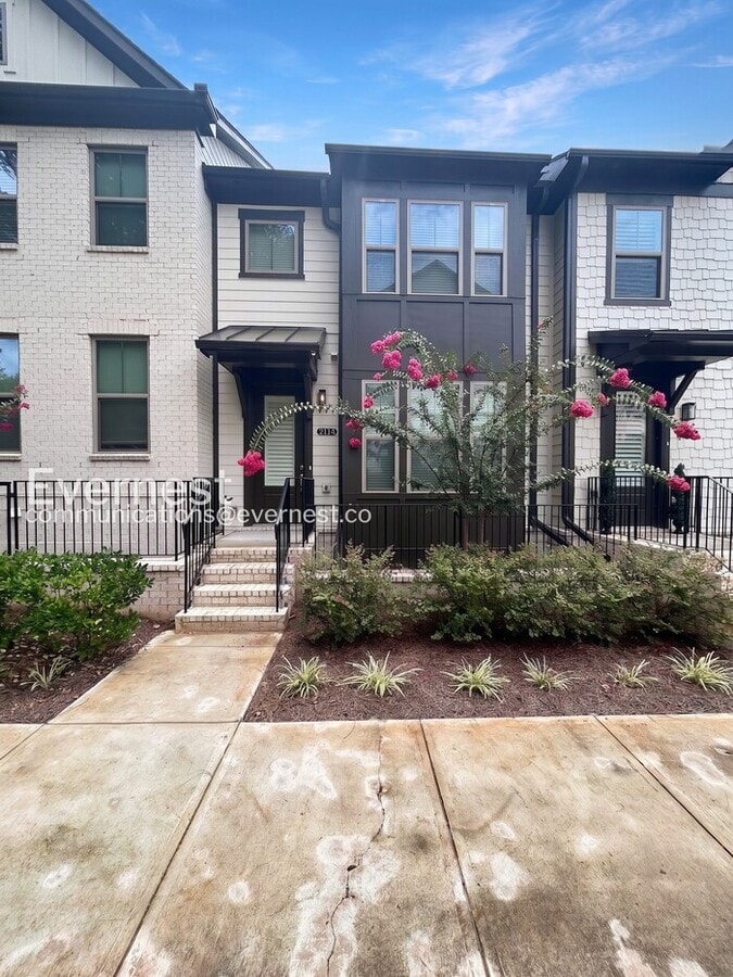 Photo - 2114 Emmet Pk Ln