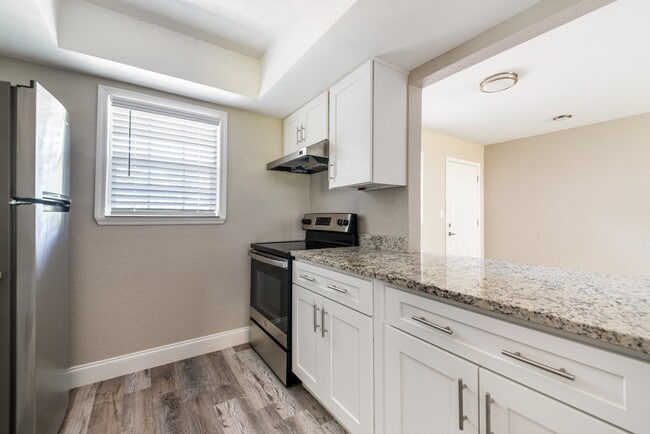 Palm Cove Apartments