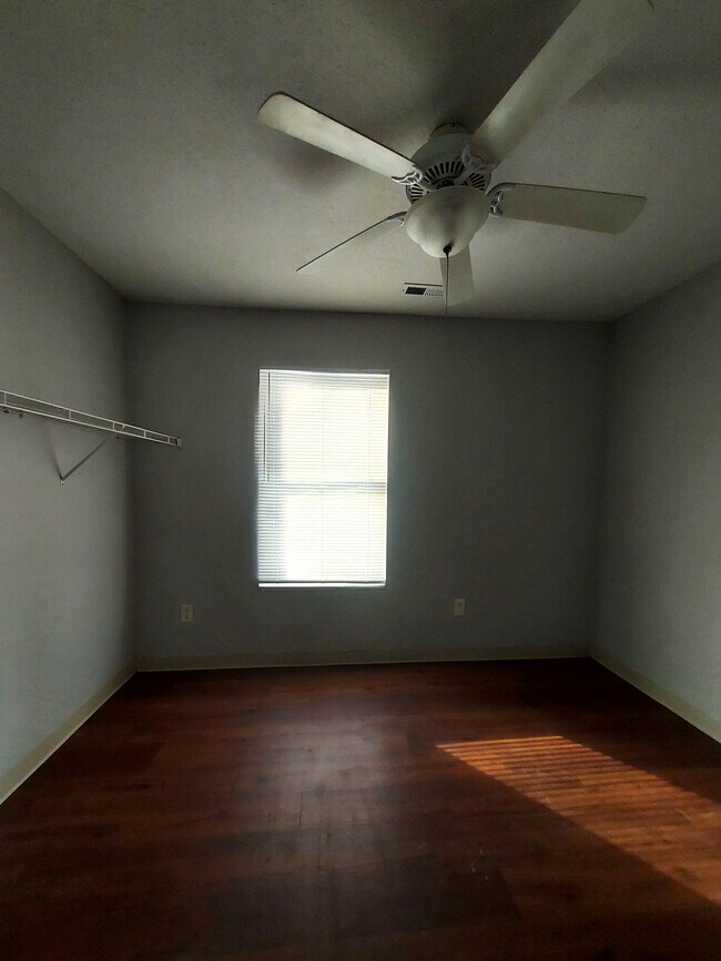 Photo - 179 S 6th St Unidad D