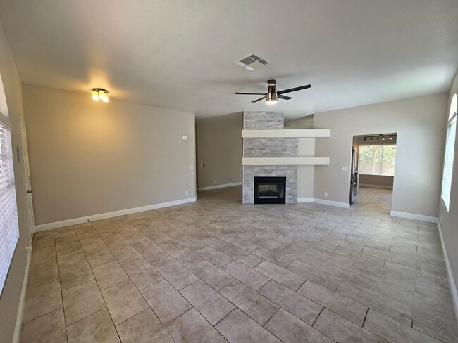 Photo - A Fabulous 4 Bedroom Single Story Home at the Lakes