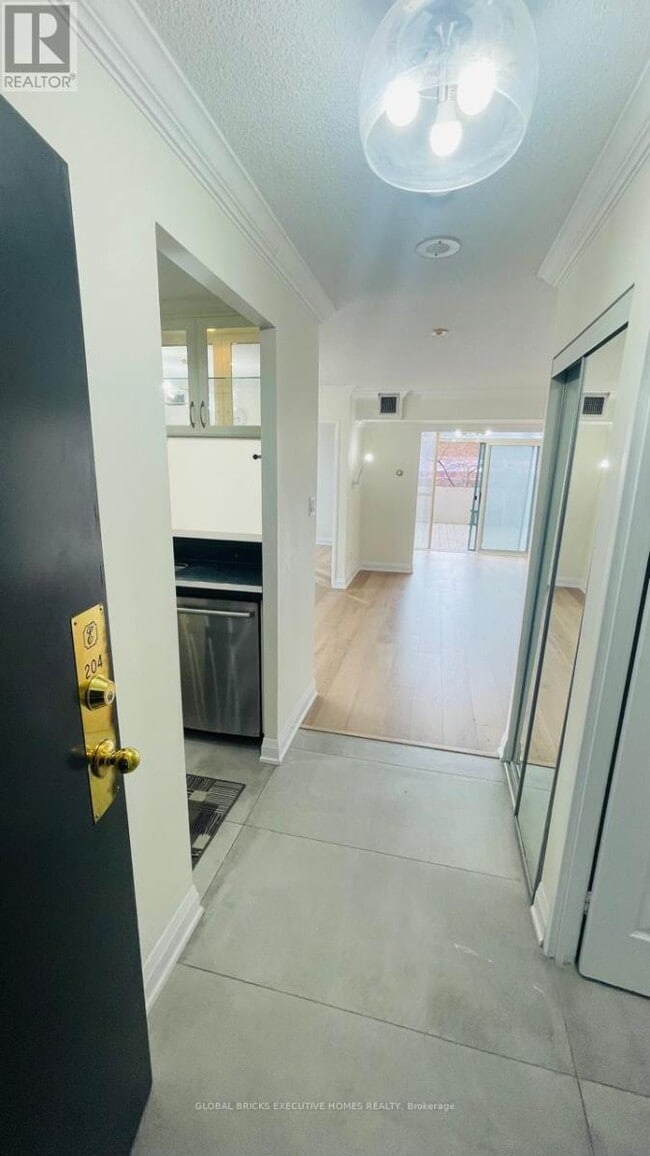 Photo - 265 Enfield Pl Unit 204