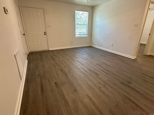 Photo - 8a Hiland Pl