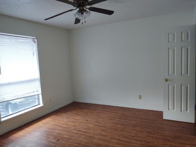 Photo - 908/910-910 Allen St Unit 908