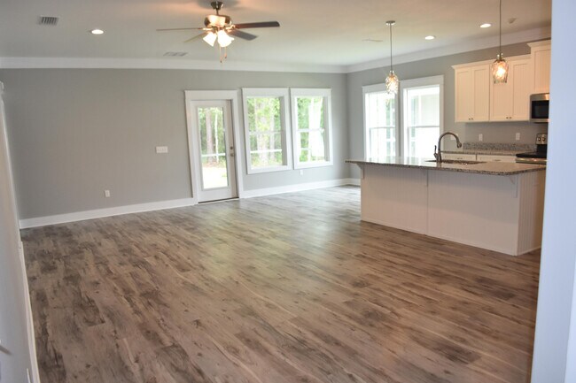 Photo - 15 Oakfield Dr